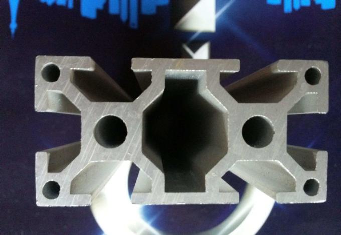 Houten beëindig Weerstand van de het Profiel de Eerlijke Corrosie van het Garderobealuminium voor Venster/Deuren